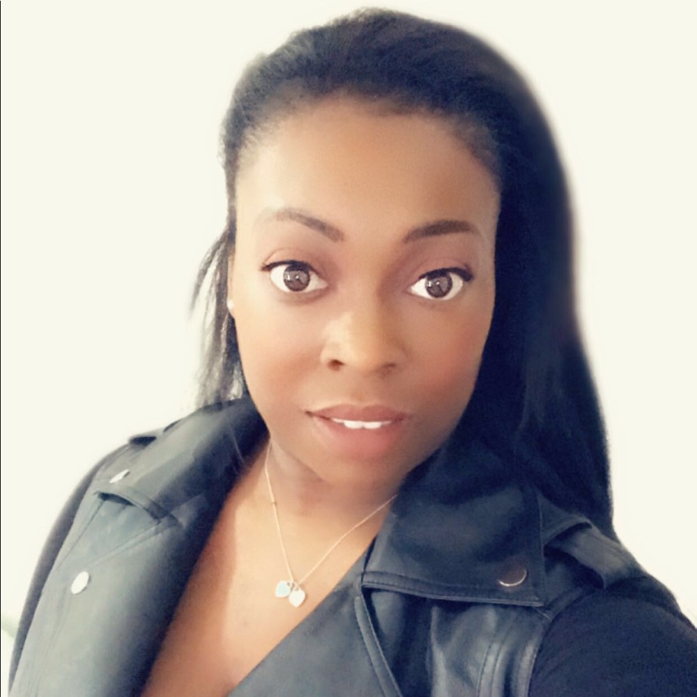 Meet your Posher, Monique
